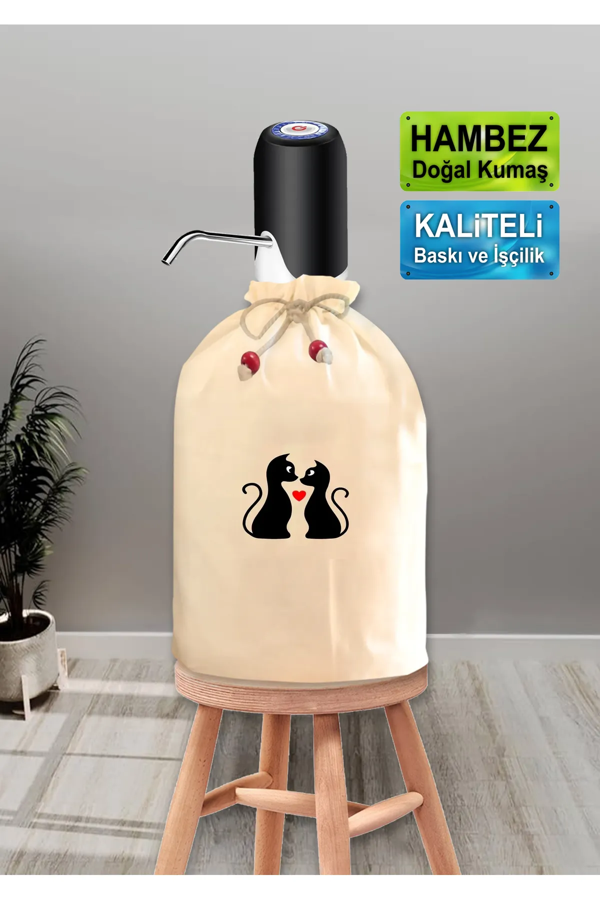 Dekoratif  İki Kedi Kalp Baskılı Damacana Kılıfı Doğal Hambez Büzgü İpli Yıkanabilir Kılıf